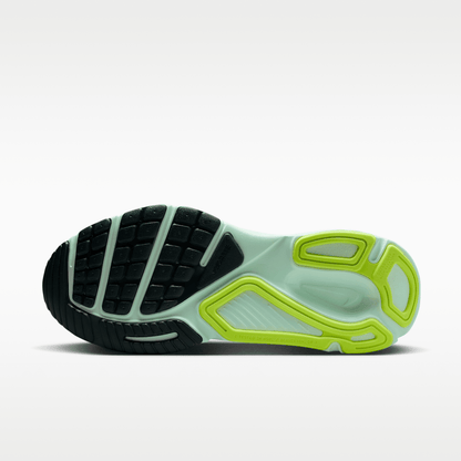 White/Volt Ice/Barely Green/Black Spruce