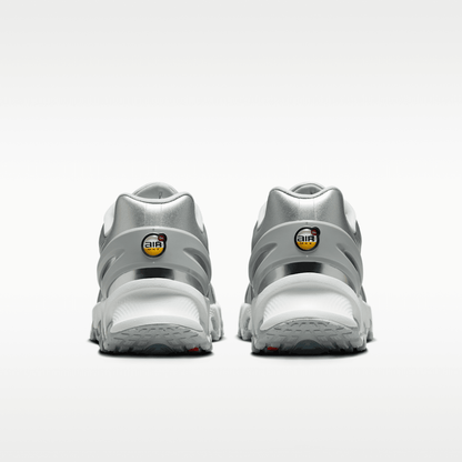 Wolf Grey/Off White/Off White/Metallic Silver