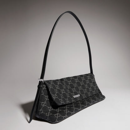 denim negro con GG