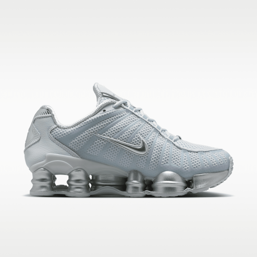 Pure Platinum/Metallic Silver