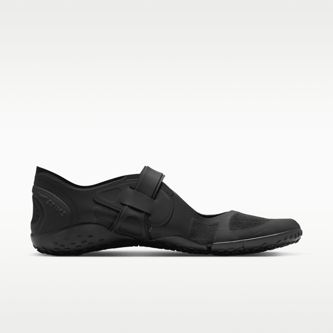 Black/Black/NSKM Dark Smoke