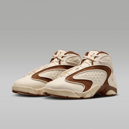 Pale Ivory/Light British Tan/Muslin/Track Red
