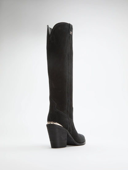 Black 001