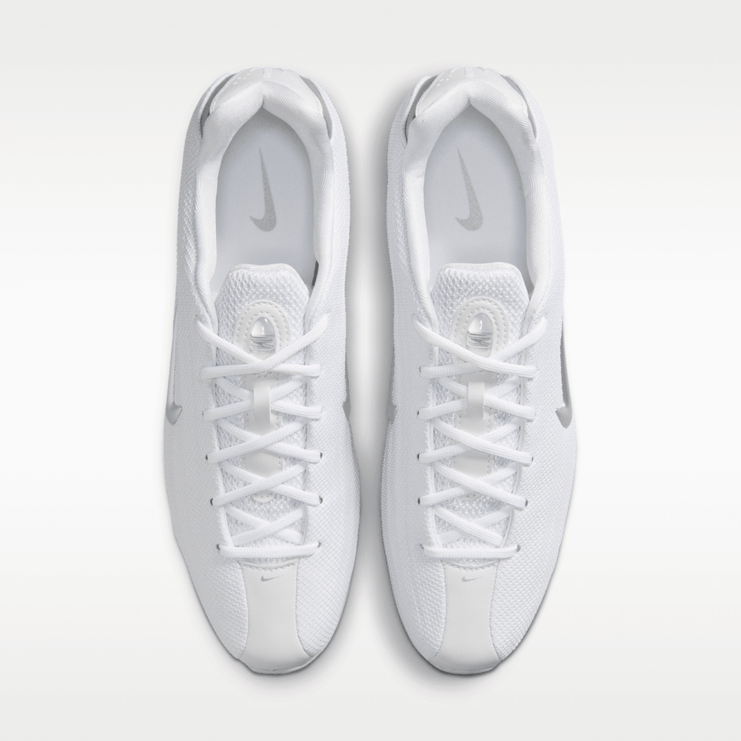 White/Metallic Silver