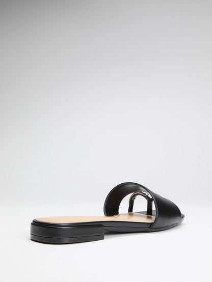 Black 001