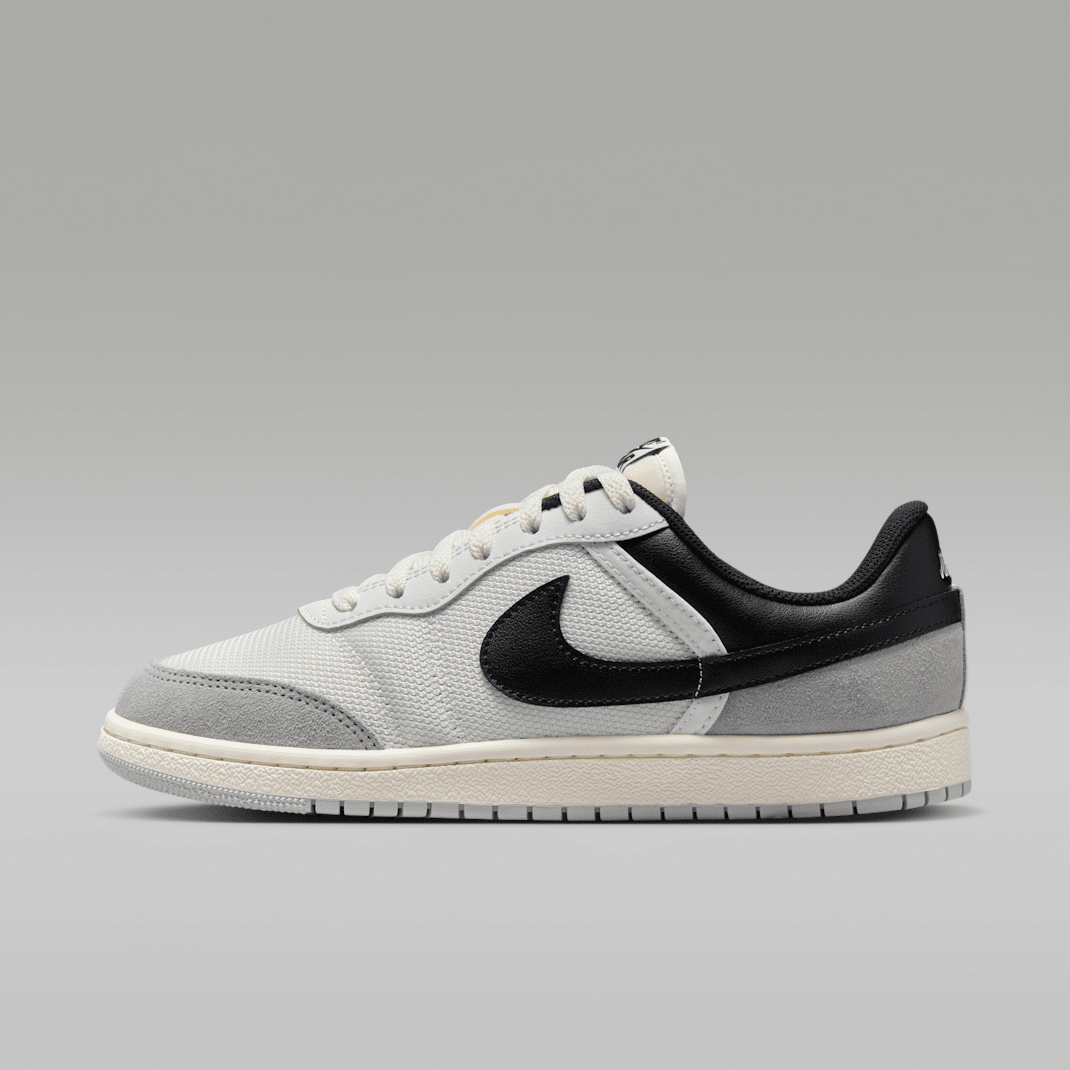 Summit White/Light Smoke Grey/Sail/Black