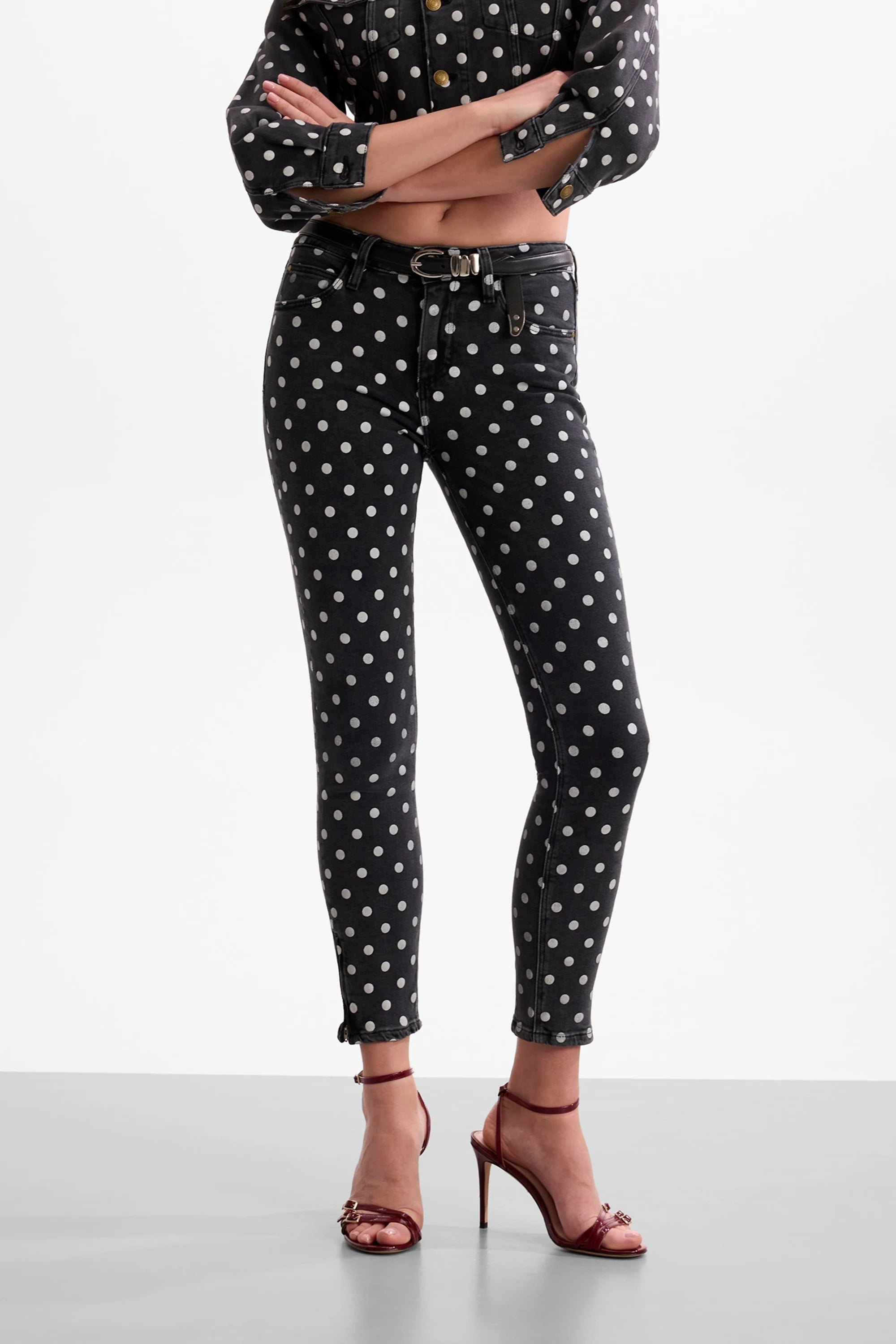 Dots Black