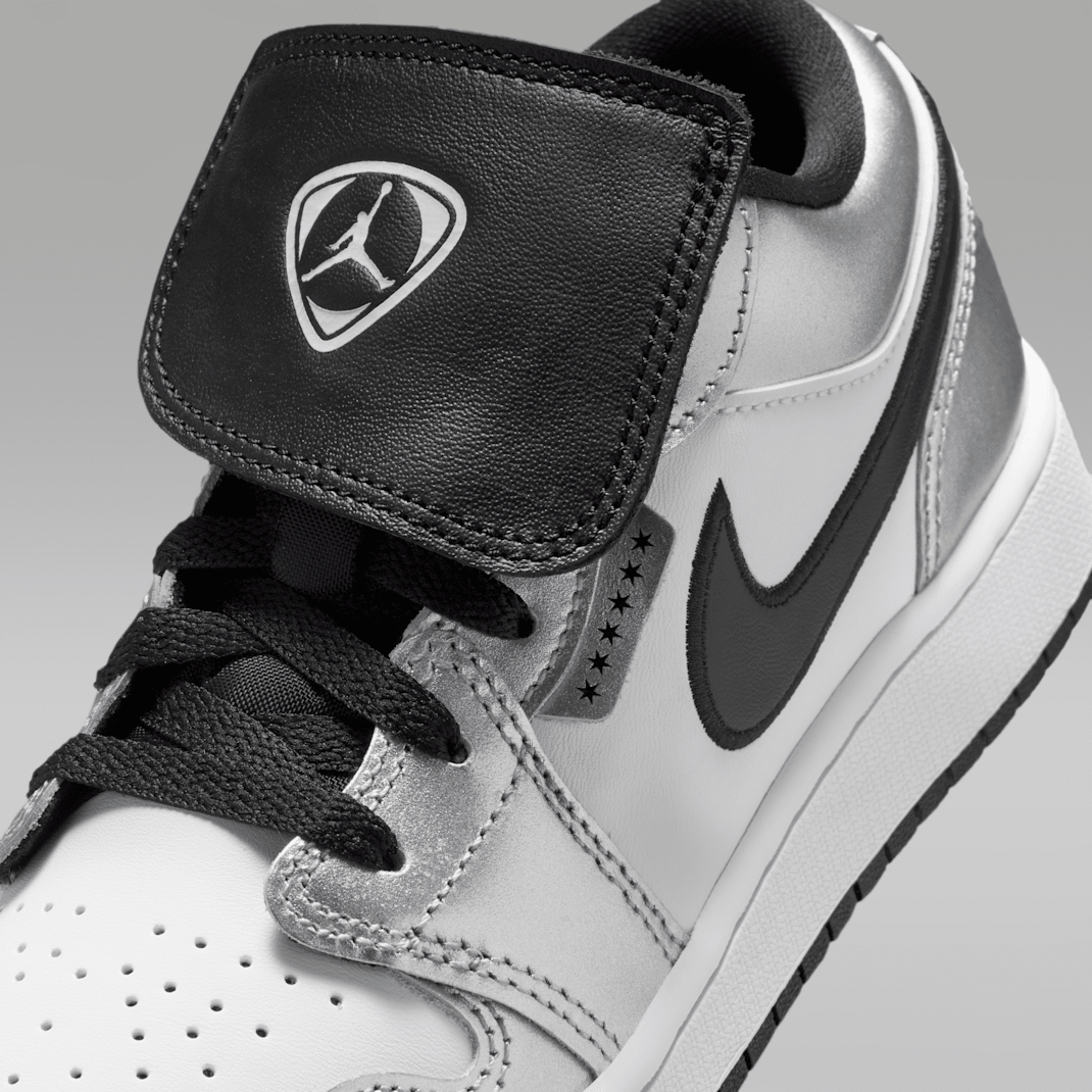 White/White/Metallic Silver/Black