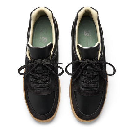 Black With Chipmunk And Gum 090