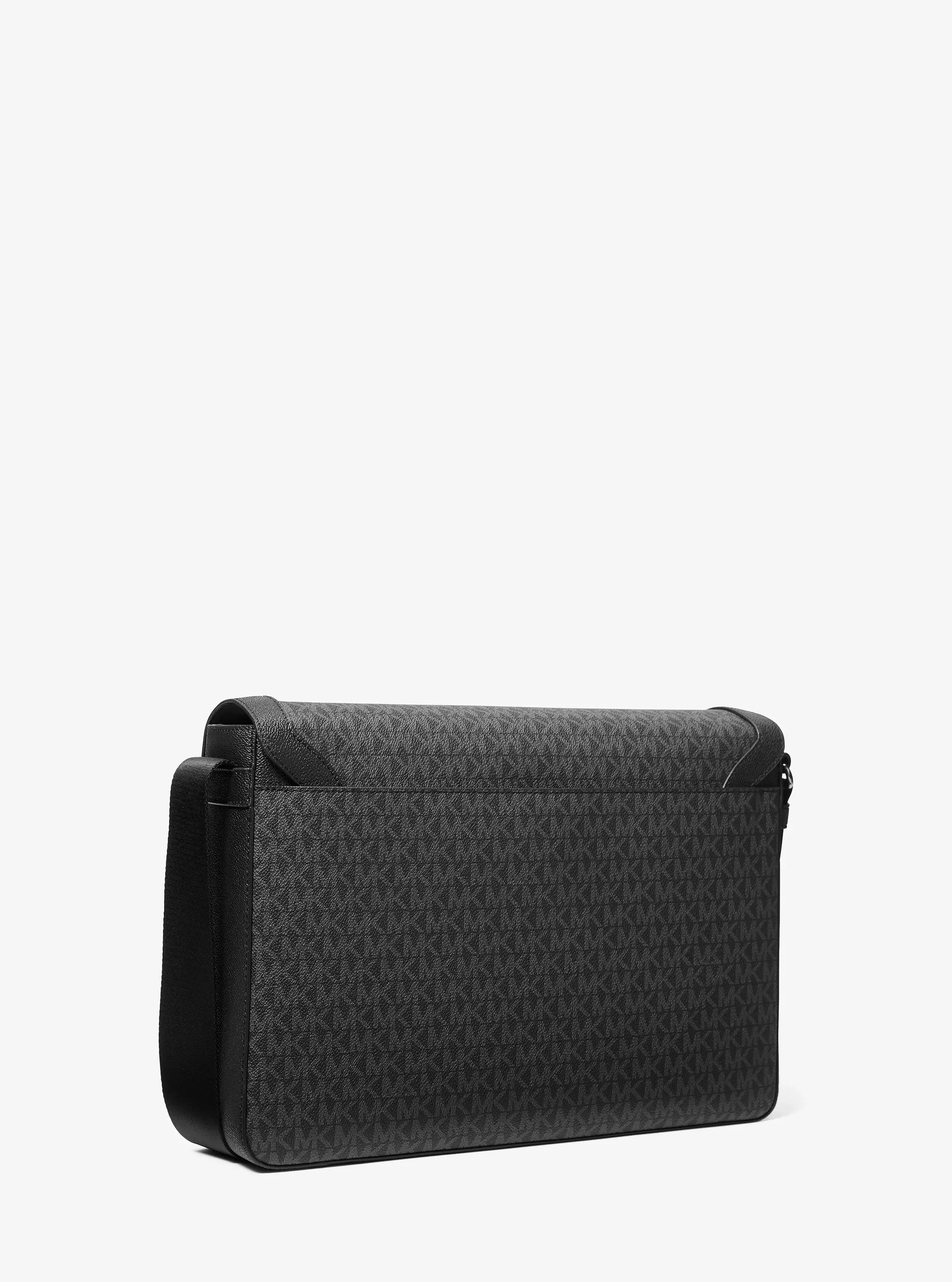 BLACK COMBO