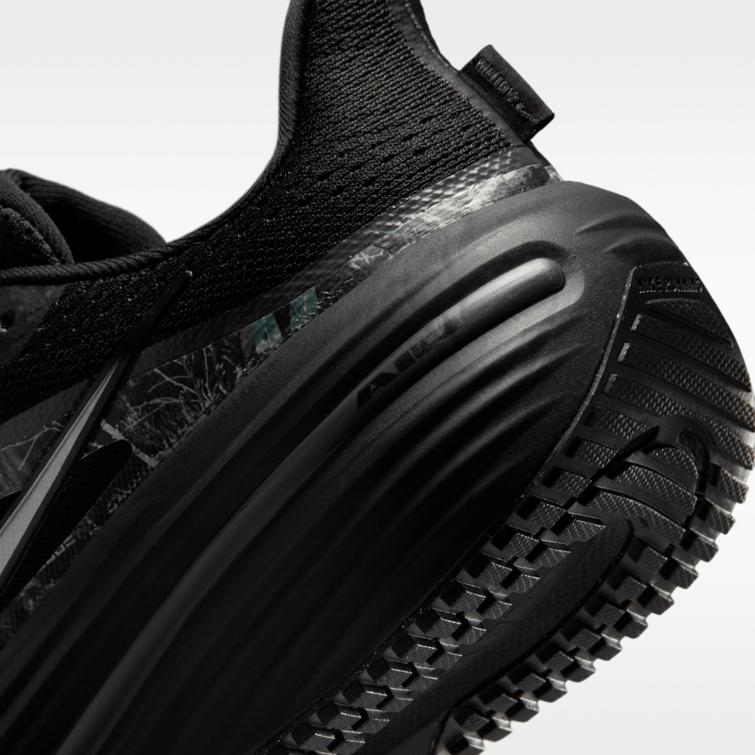 Black/Iron Grey/Metallic Silver