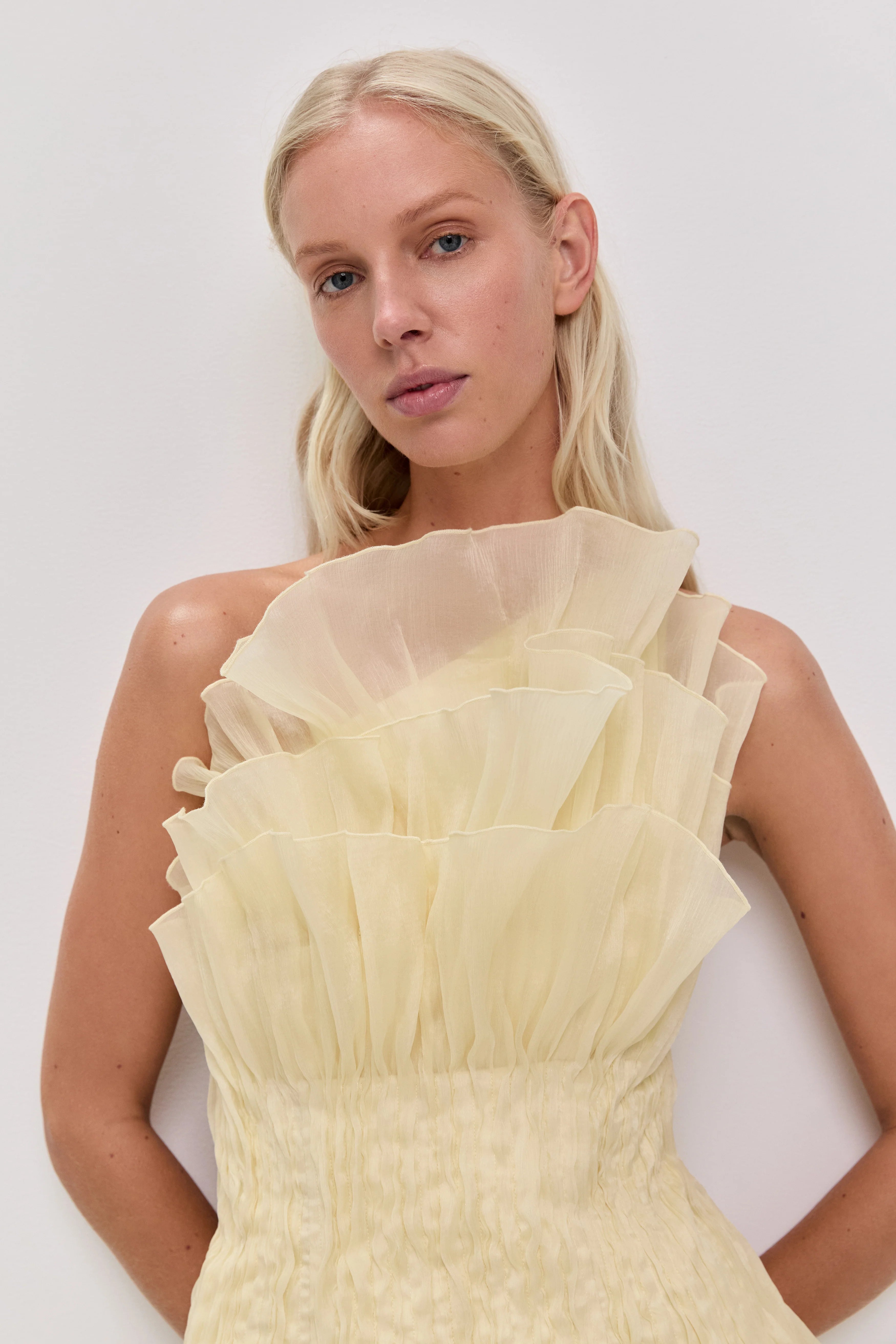 PASTEL YELLOW