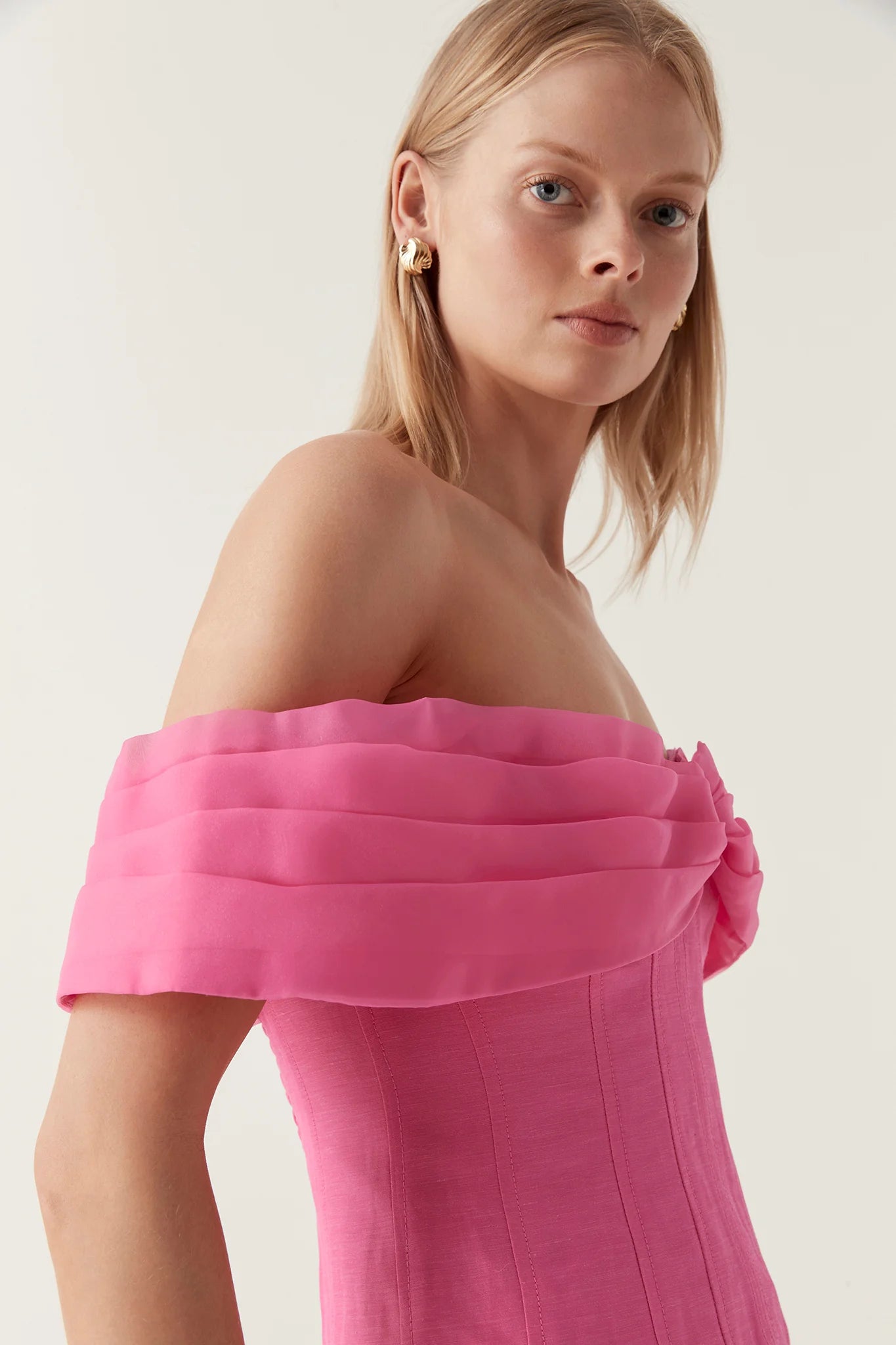 BRILLIANT PINK