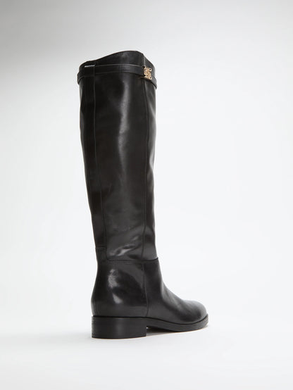 Black 001