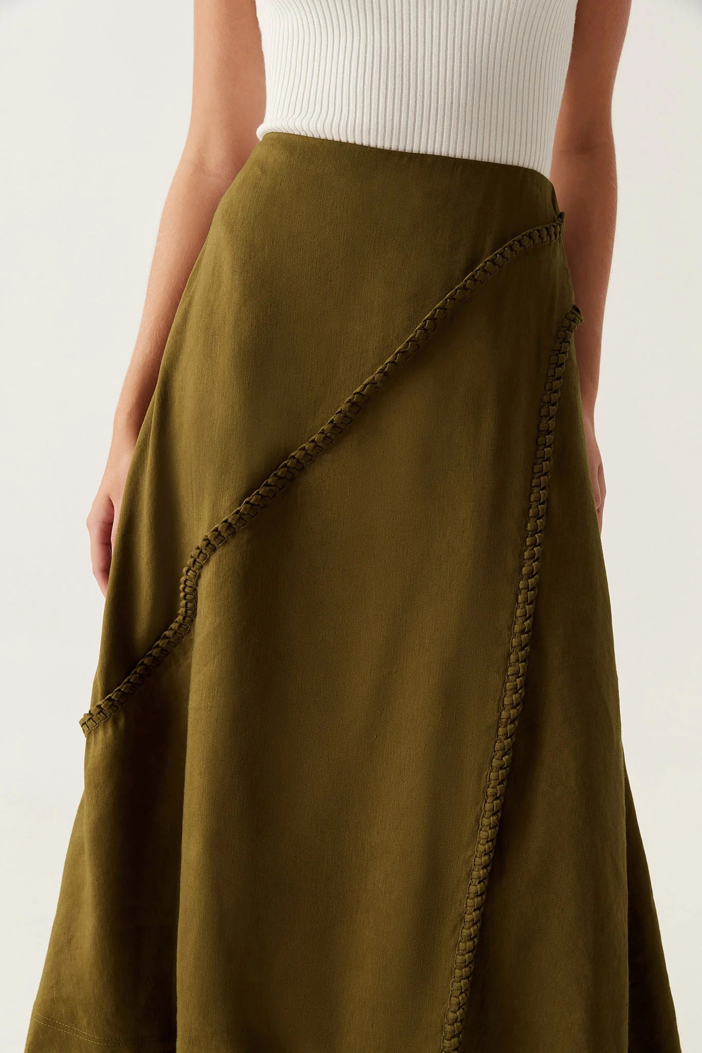 DEEP OLIVE