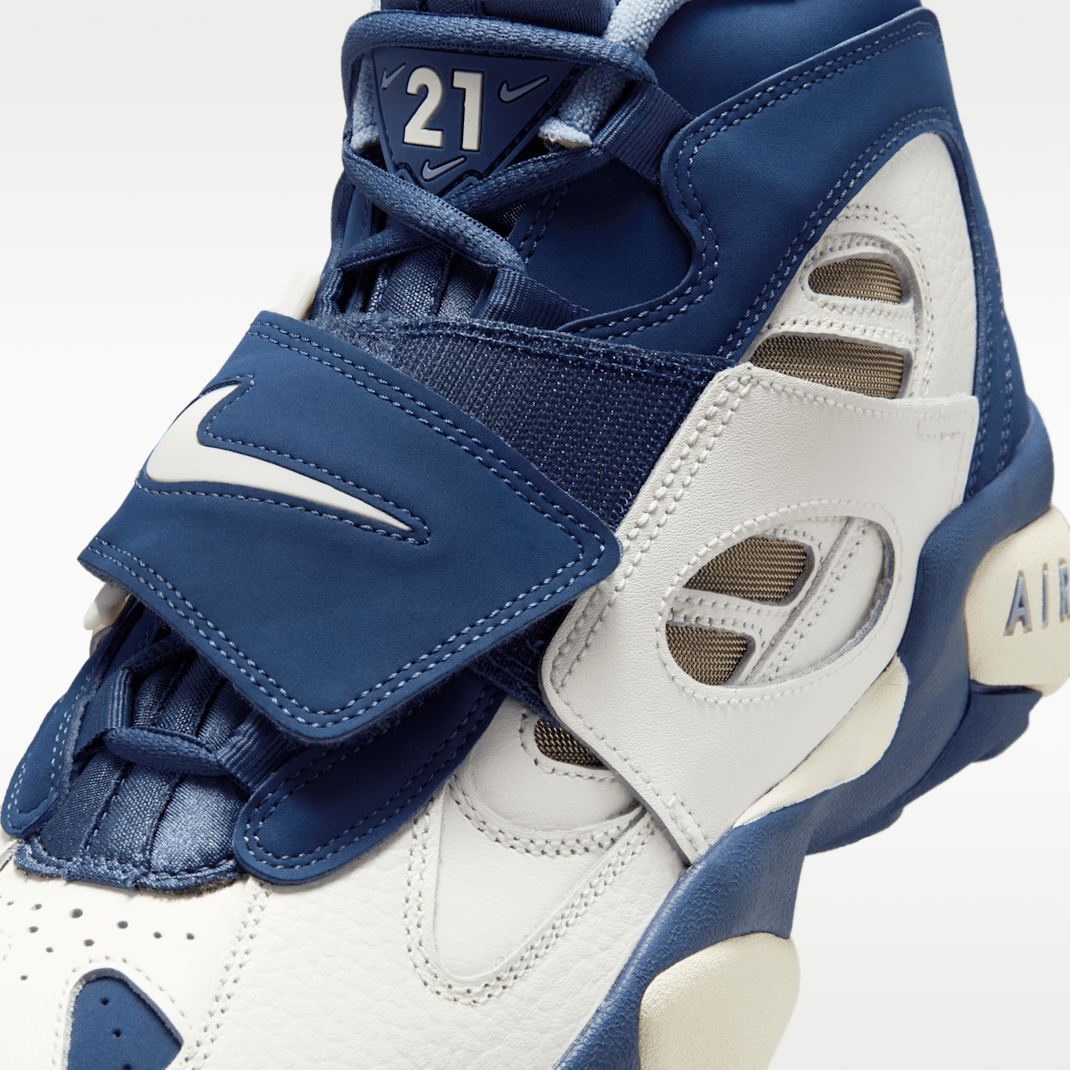 Sail/Blue Grey/Metallic Gold/Mystic Navy