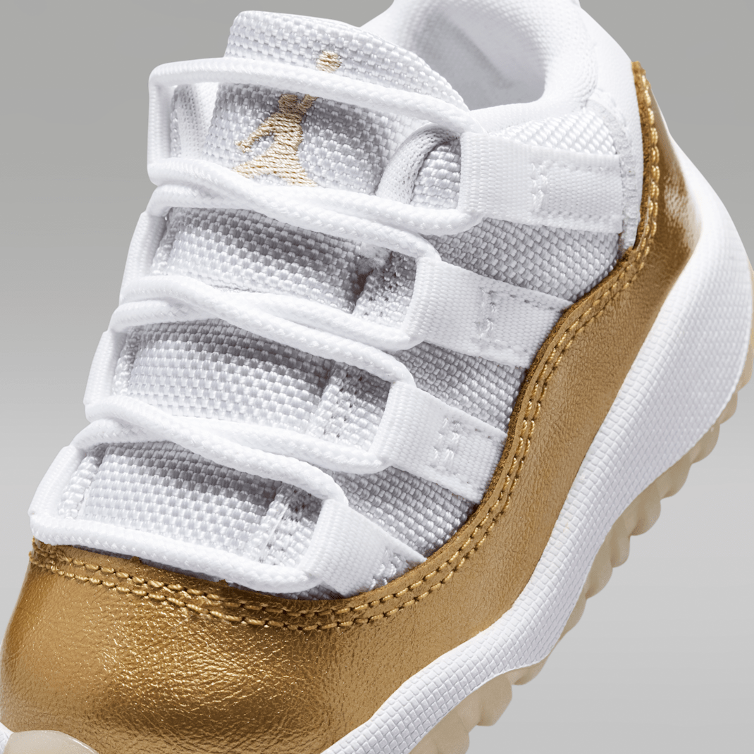 White/Team Gold/Metallic Gold