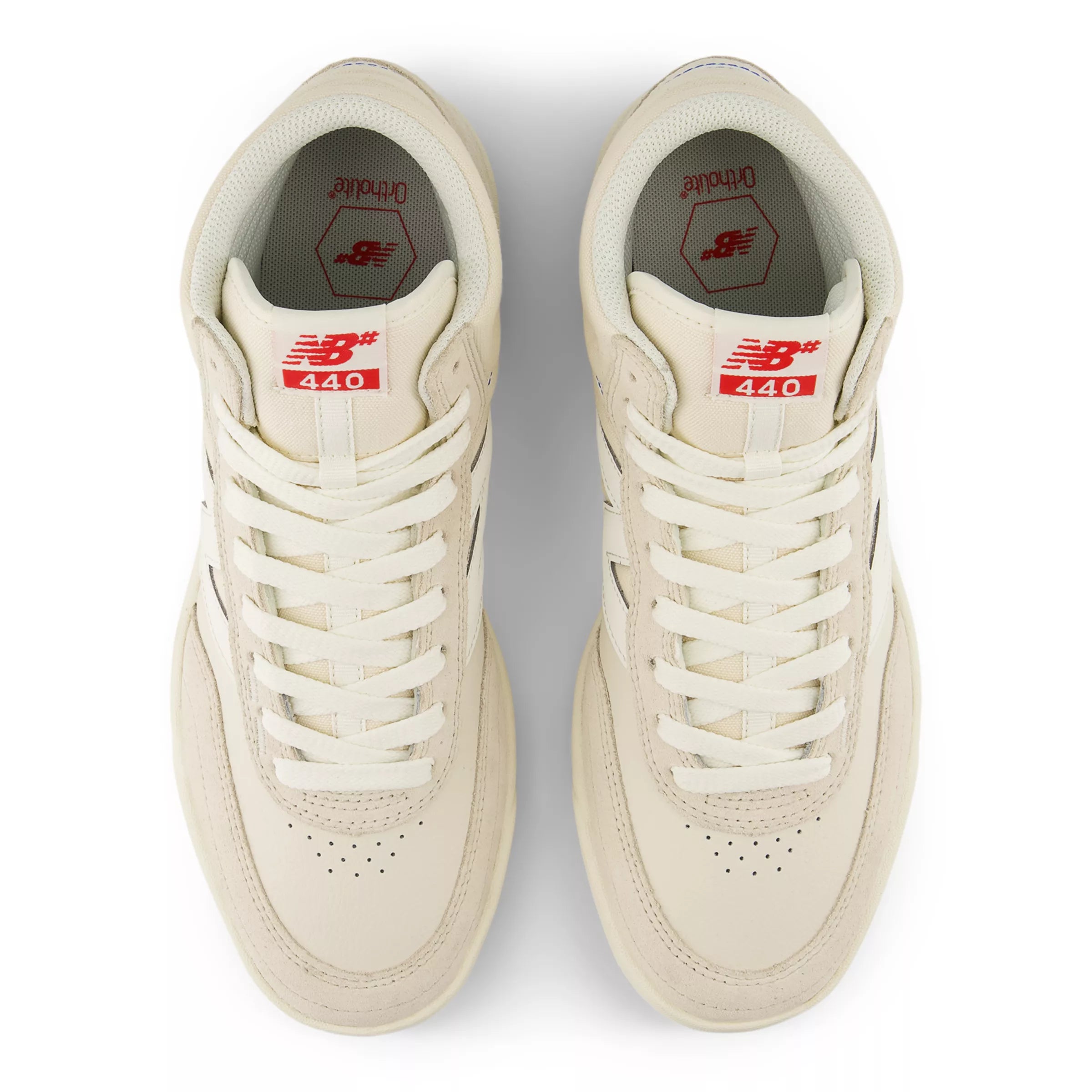 Timberwolf With White