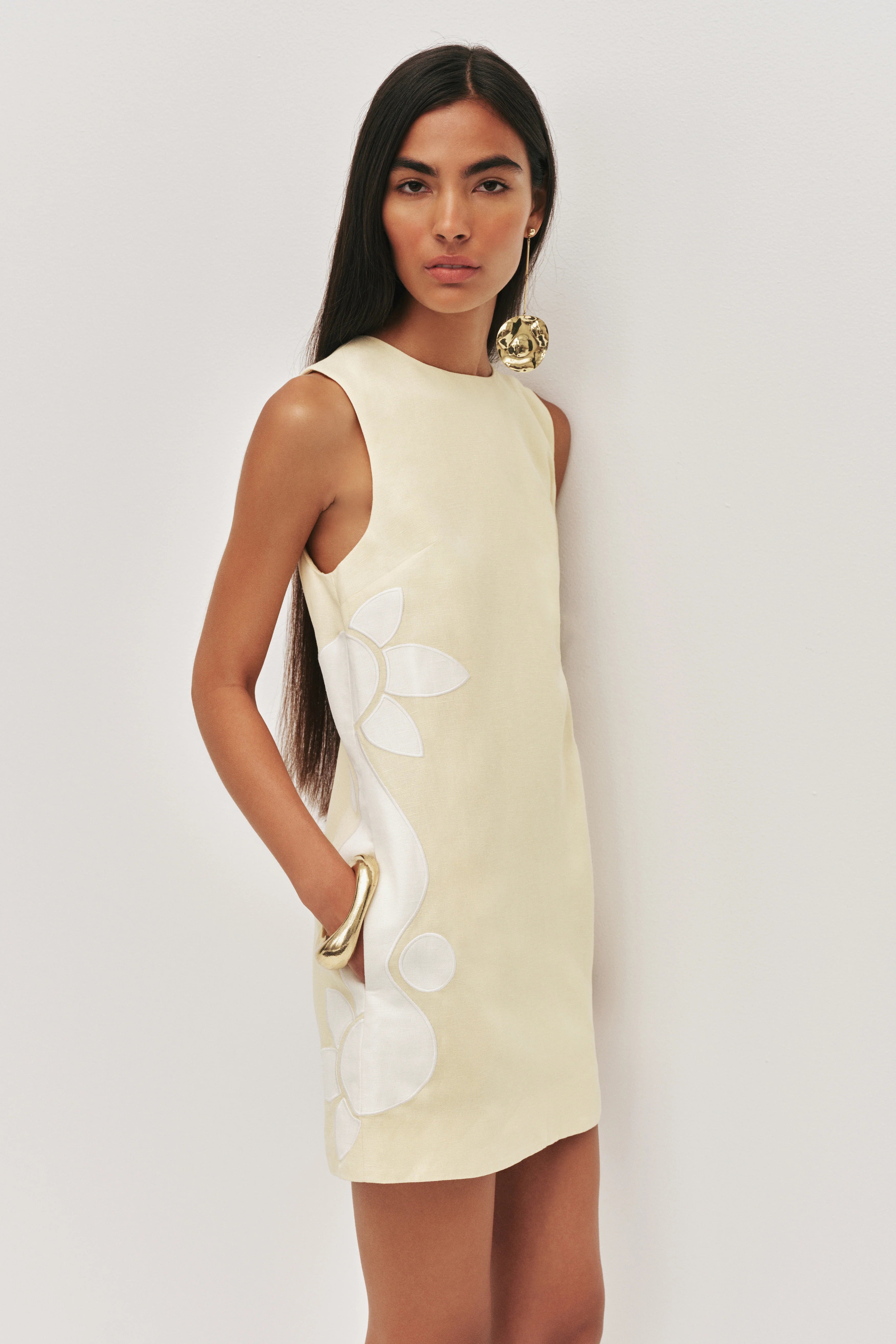 PASTEL YELLOW