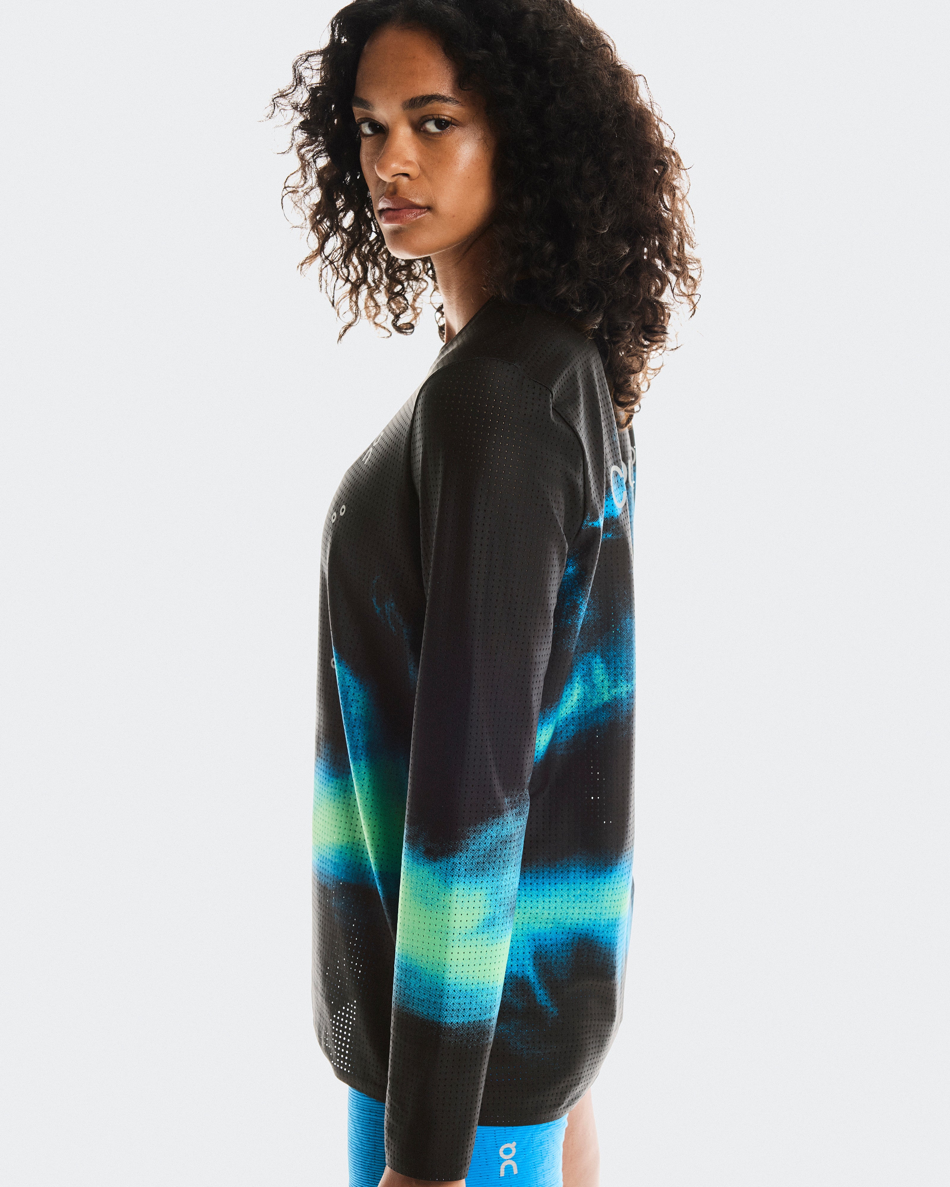 Black | Horizon