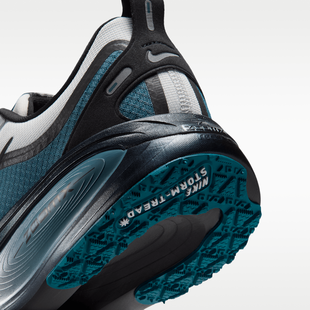 Off White/Smokey Blue/Bright Spruce/Black