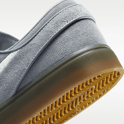 Cool Grey/Cool Grey/Gum Light Brown/White