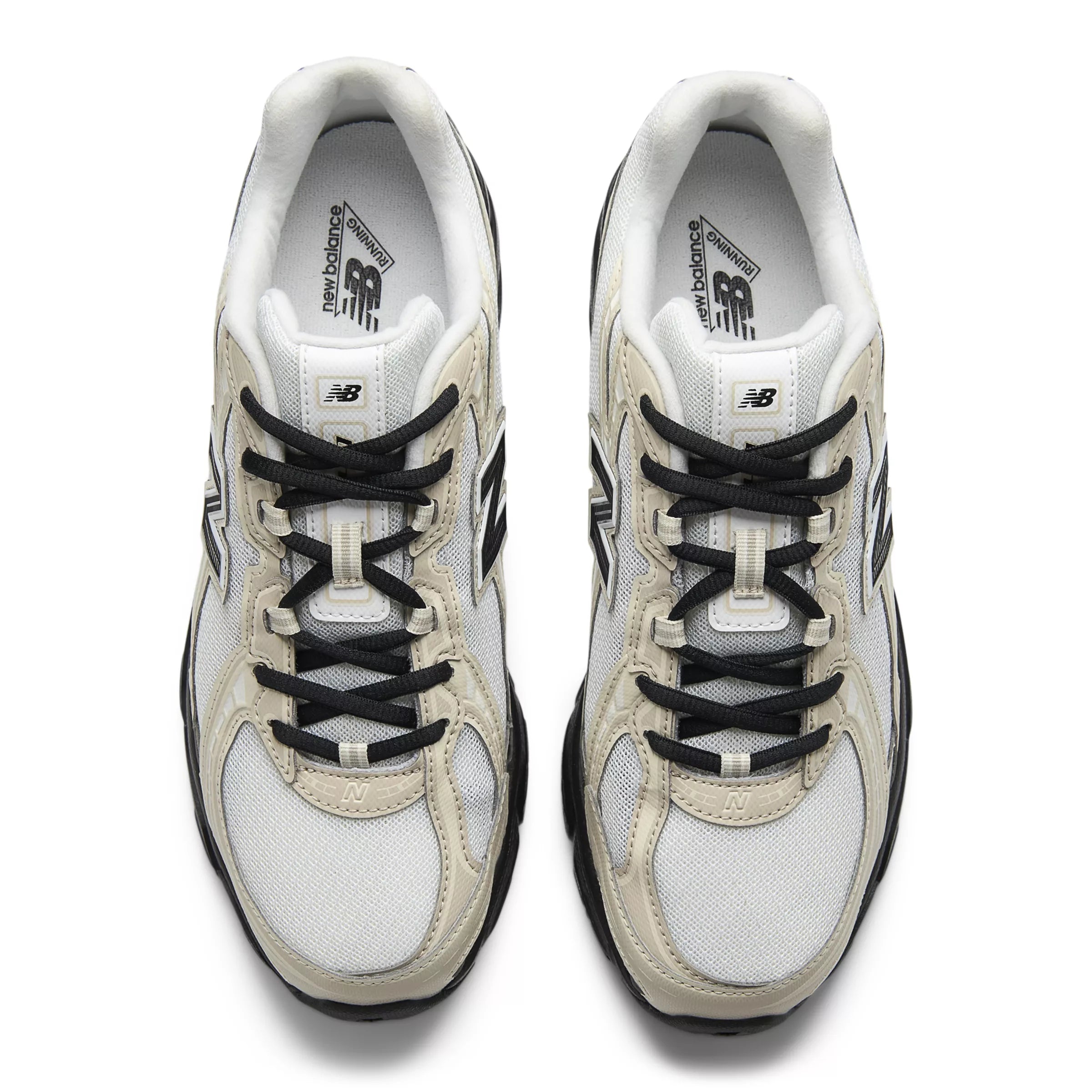 Timberwolf With White