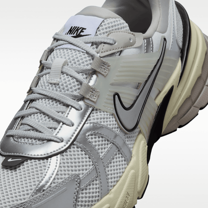Summit White/Pure Platinum/Light Iron Ore/Metallic Silver