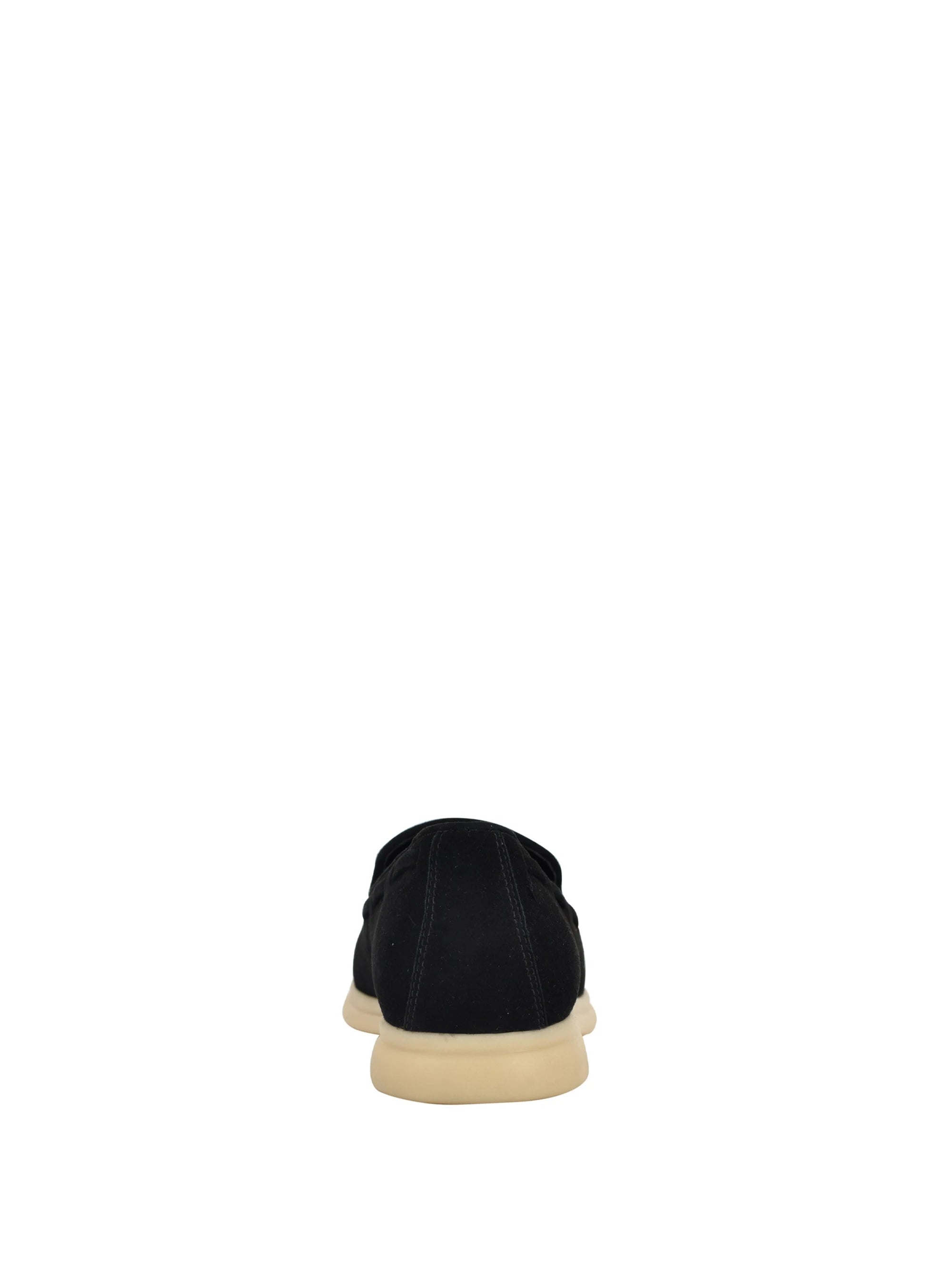 Black 001