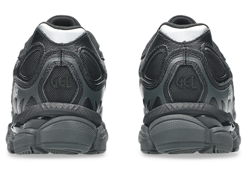Black/Black