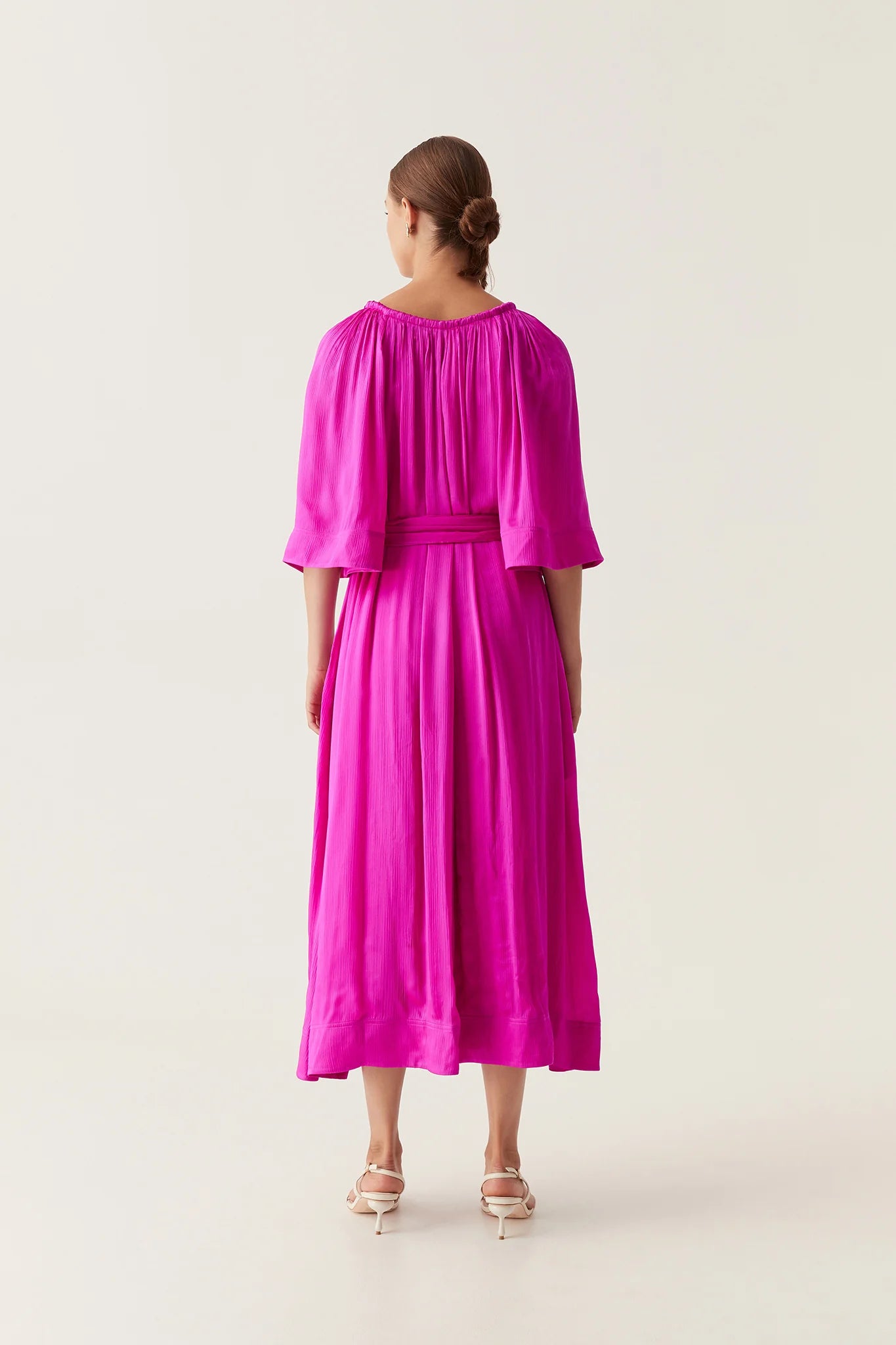 DEEP MAGENTA