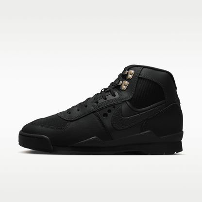 Black/Metallic Gold/White/Black