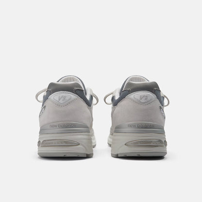 Nimbus Cloud With Cool Grey And Silver