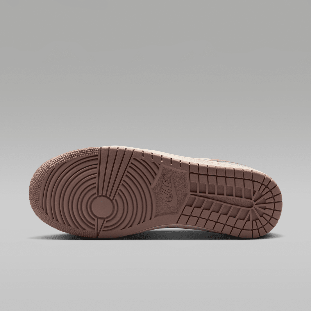 Summit White/Sail/Legend Medium Brown