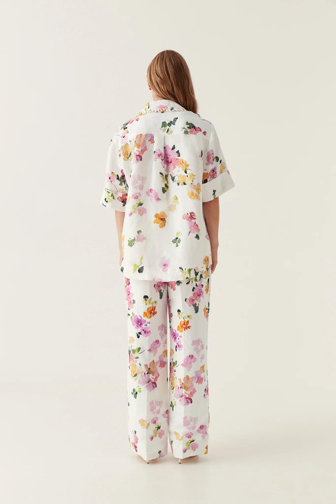 SCATTERED FLORAL
