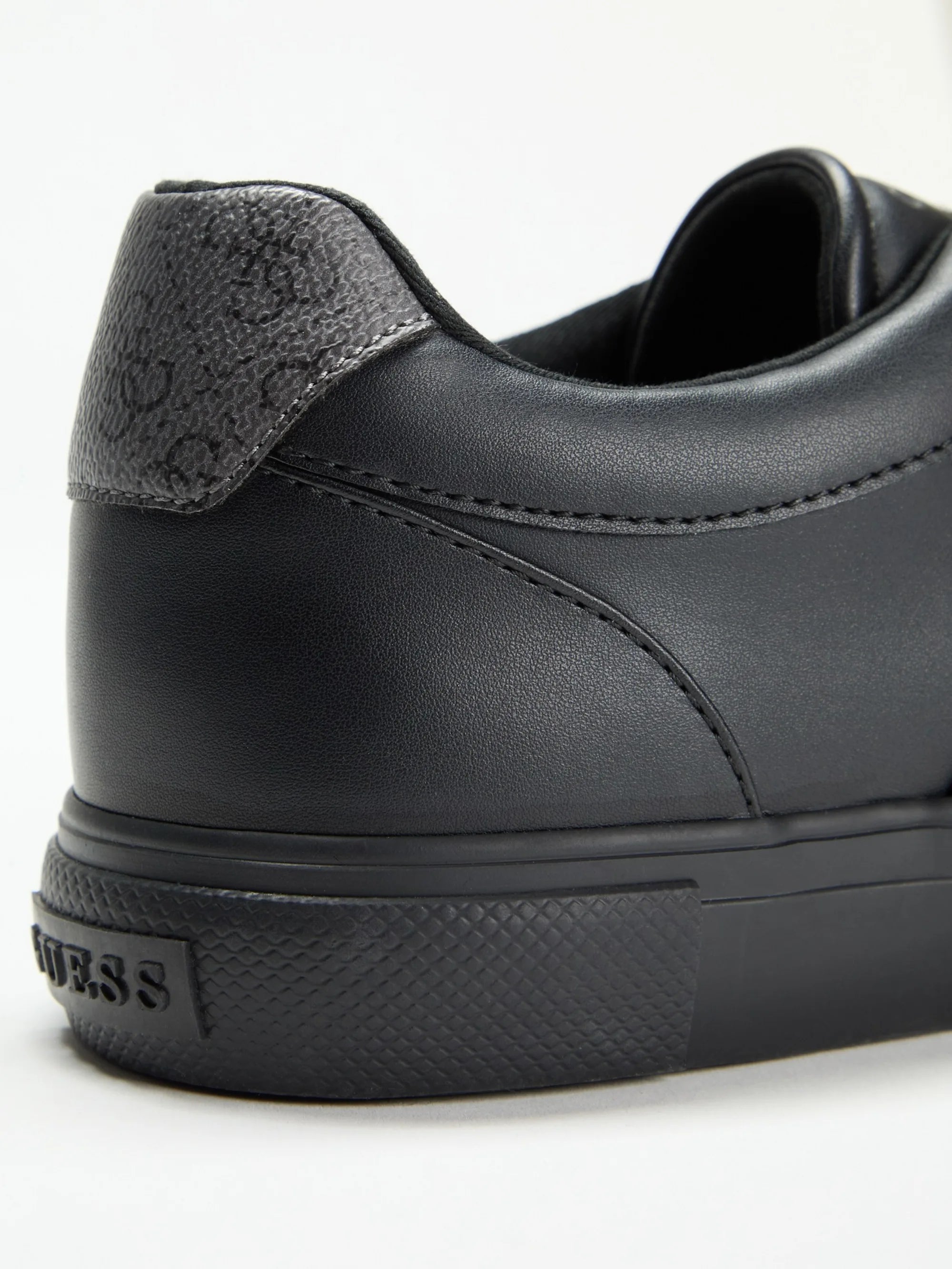 Black 001