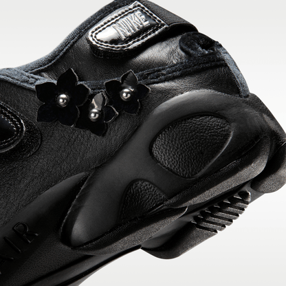 Black/Wolf Grey/Metallic Silver