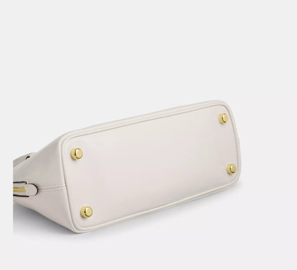 Gold/Chalk