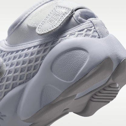 Pure Platinum/Wolf Grey/Pure Platinum