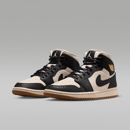 Off Noir/Chalk/Pearl White/Chalk