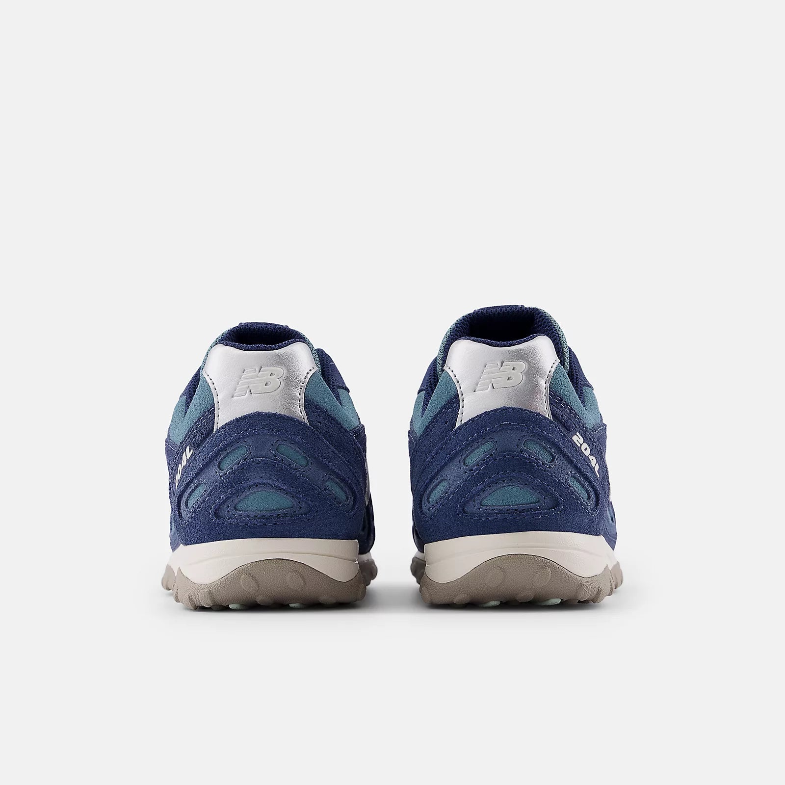 Nb Navy With Salt Water