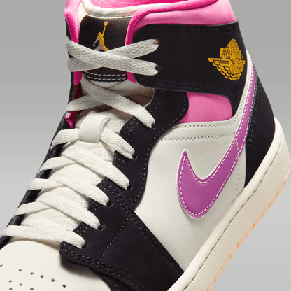 Black/Sail/Pinksicle/University Gold