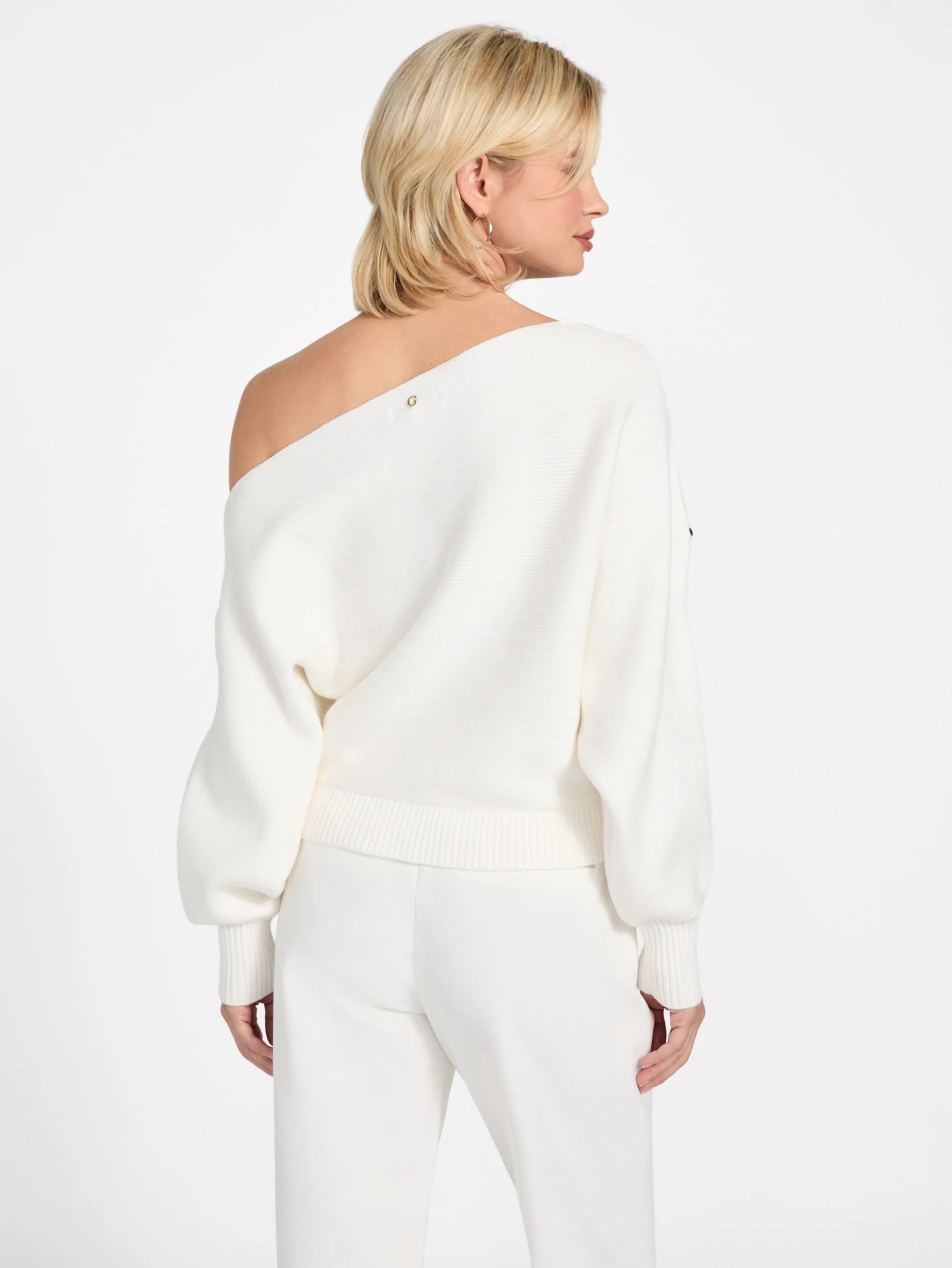 Dove White