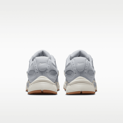 Wolf Grey/Gum Medium Brown/Phantom