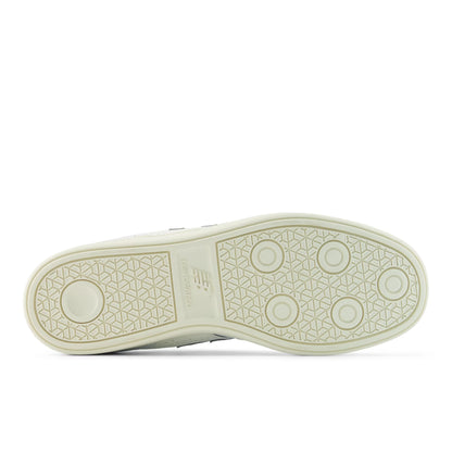 White With Medusa Green