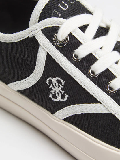 Black 001