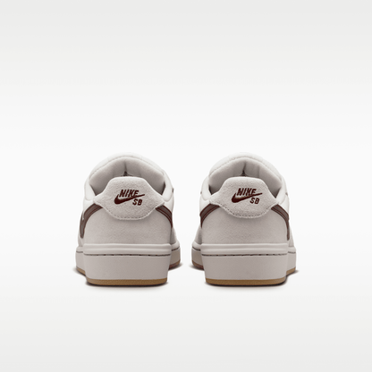 Summit White/Phantom/Gum Light Brown/Mystic Dates