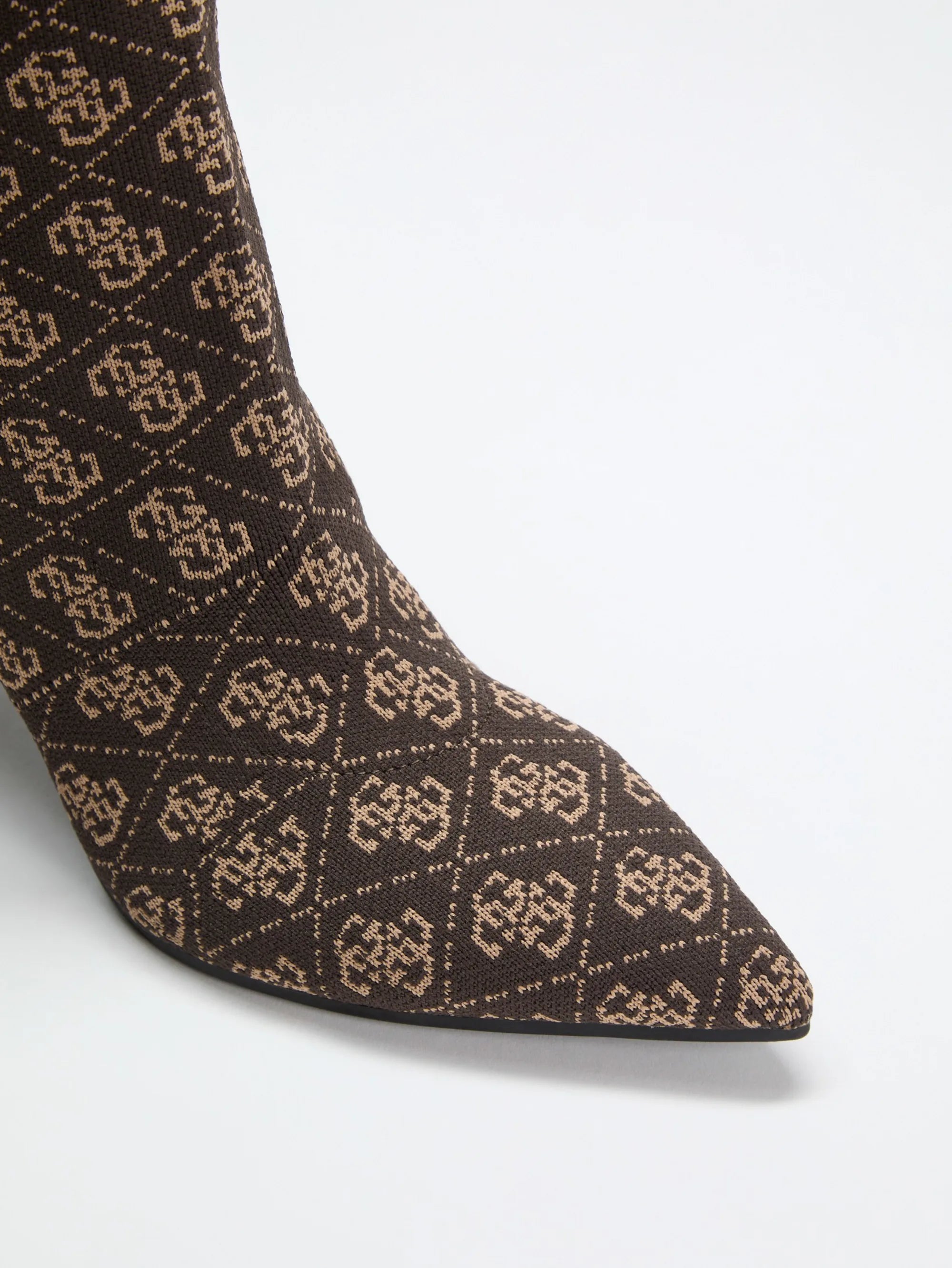 Medium Brown