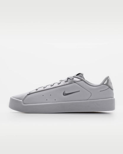 Pure Platinum/Wolf Grey/Black/Metallic Silver