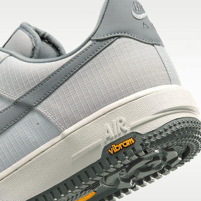 Summit White/Light Bone/Speed Yellow/Smoke Grey